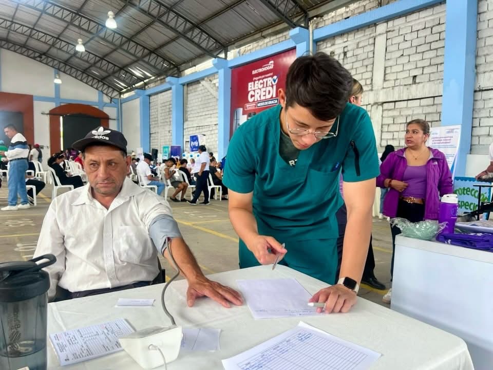 Con #GobiernoATuLado llegamos al barrio El Porvenir en Catamayo
